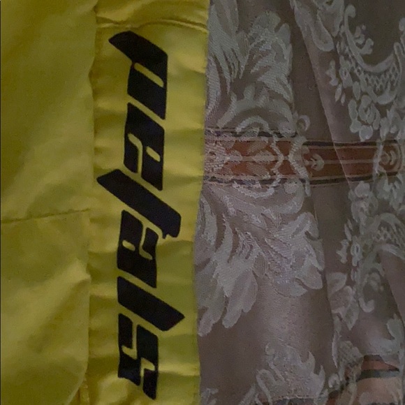 Petals bright yellow joggers - Picture 3 of 4